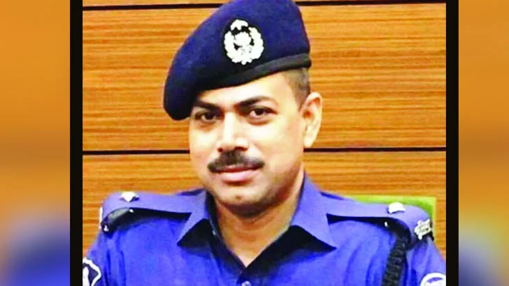 জেলগেটে ওসি প্রদীপকে তদন্ত কমিটির জিজ্ঞাসাবাদ