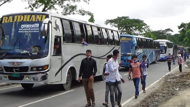 ৩ কিলোমিটারজুড়ে যানবাহনের সারি, দৌলতদিয়ায় ৬শ' গাড়ি আটকা