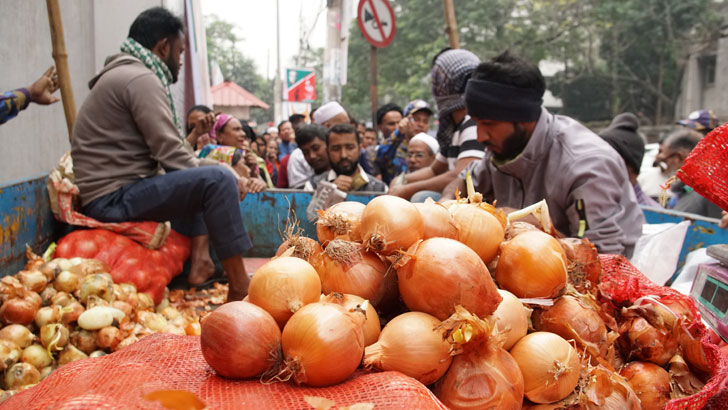রোববার থেকে ৩০ টাকা দরে টিসিবির পেঁয়াজ বিক্রি