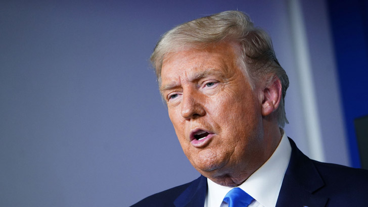 নির্বাচনে হারলে ক্ষমতা হস্তান্তরের অঙ্গীকার প্রত্যাখ্যান ট্রাম্পের