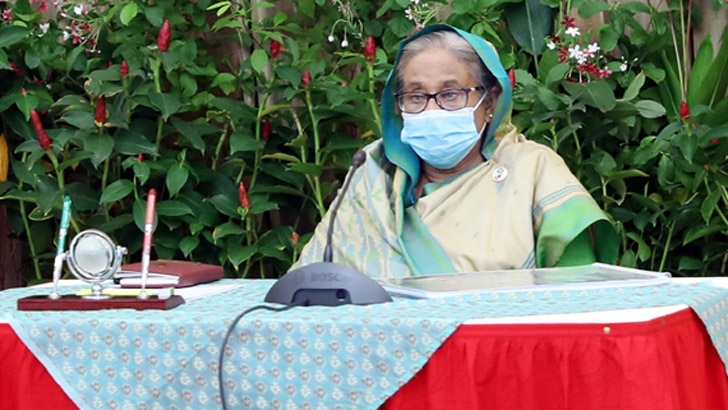 মসজিদে বিস্ফোরণ: হতাহতদের পরিবারকে ৫ লাখ টাকা করে দিলেন প্রধানমন্ত্রী