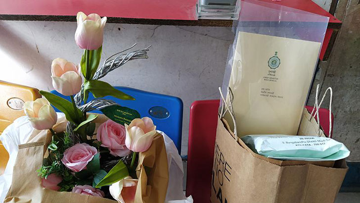 জন্মদিনে শেখ হাসিনাকে উপহার পাঠালেন মমতা