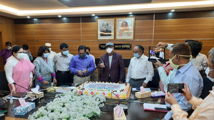 সরাসরি জাতির পিতার কন্যার সঙ্গে কাজ করতে পারাটা ভাগ্যের ব্যাপার: স্বাস্থ্যমন্ত্রী 