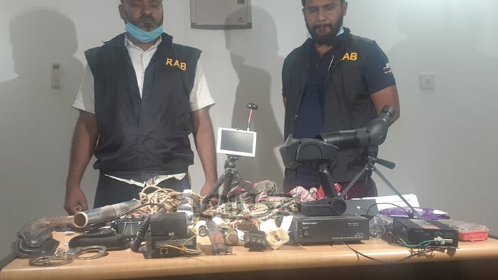 হাজী সেলিমপুত্রের আরও একটি টর্চার সেলের সন্ধান