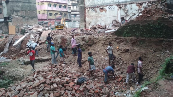 হাজী সেলিমের দখলে থাকা অগ্রণী ব্যাংকের জমি উদ্ধার