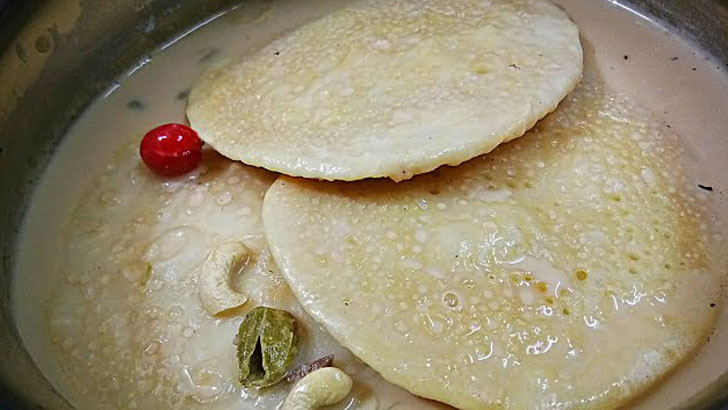 শীতের রেসিপি: দুধ চিতই পিঠা