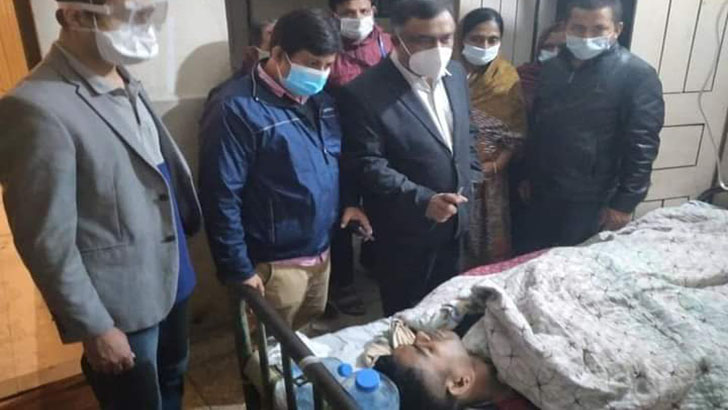 কুমিল্লায় নির্বাচনে দায়িত্ব পালনকারী দেড় শতাধিক পুলিশ খাবার খেয়ে অসুস্থ