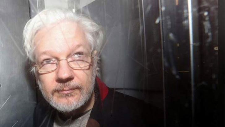 অ্যাসাঞ্জকে যুক্তরাষ্ট্রে প্রত্যর্পণ আটকে দিল লন্ডনের আদালত