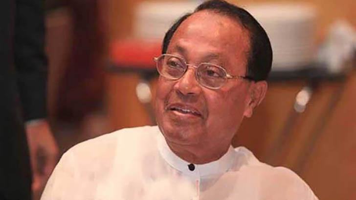 চিকিৎসার জন্য সিঙ্গাপুরে ব্যারিস্টার মওদুদ