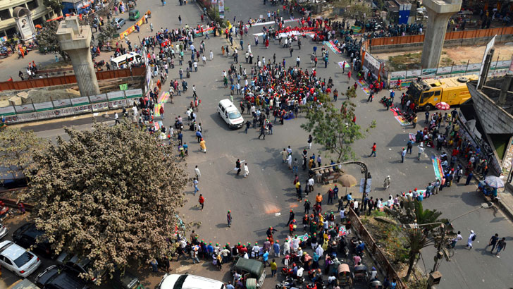 শাহবাগ মোড় অবরোধ, ৭ দাবি