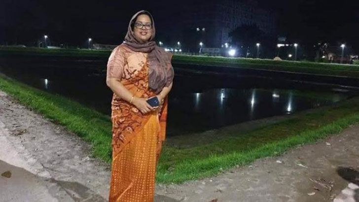 সাংবাদিক নির্যাতন: ডিসি সুলতানার বিরুদ্ধে মামলা চলবে