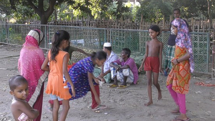 বস্তিবাসী শিশুরাও আলোকিত হোক