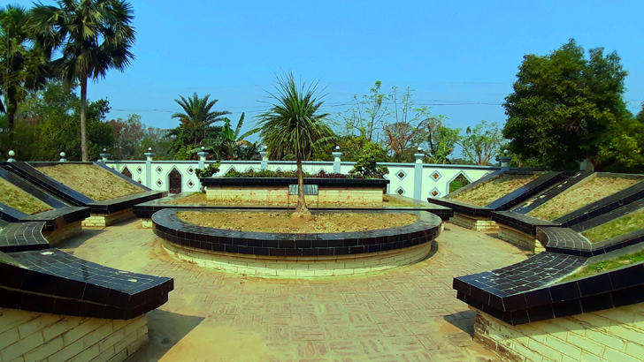 স্বাধীনতা স্মারক : বৈদ্যনাথতলা থেকে আট কবর