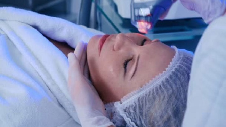 ব্রণ দূর করতে যে চিকিৎসা জনপ্রিয়তা পাচ্ছে