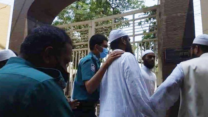 যে কারণে মামুনুল হক গ্রেফতার