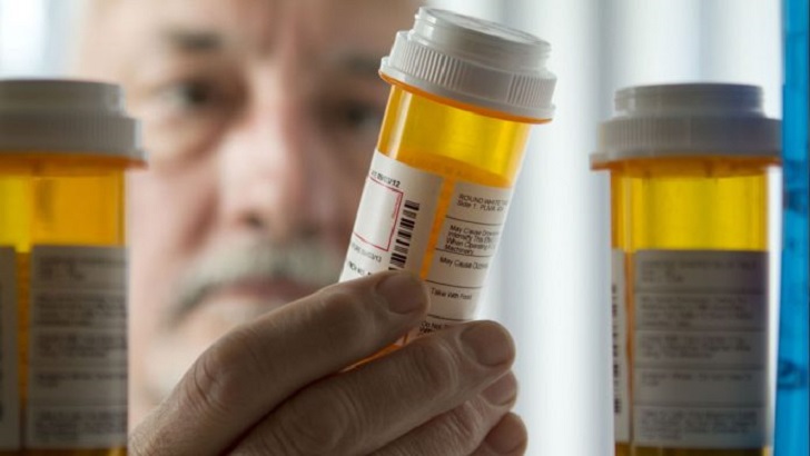 করোনায় আক্রান্ত হলে যে ওষুধগুলো ঘরে রাখতে ভুলবেন না