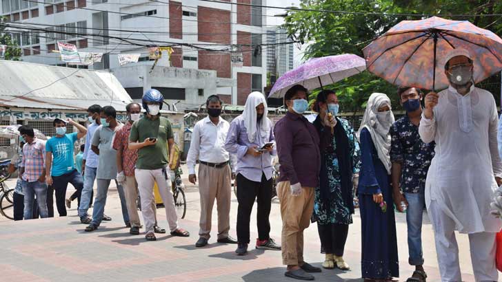 অদ্ভূতরকম লকডাউন!