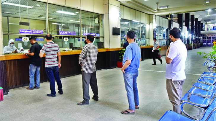 আজ থেকে নতুন সময়সূচিতে ব্যাংক-শেয়ারবাজারের লেনদেন