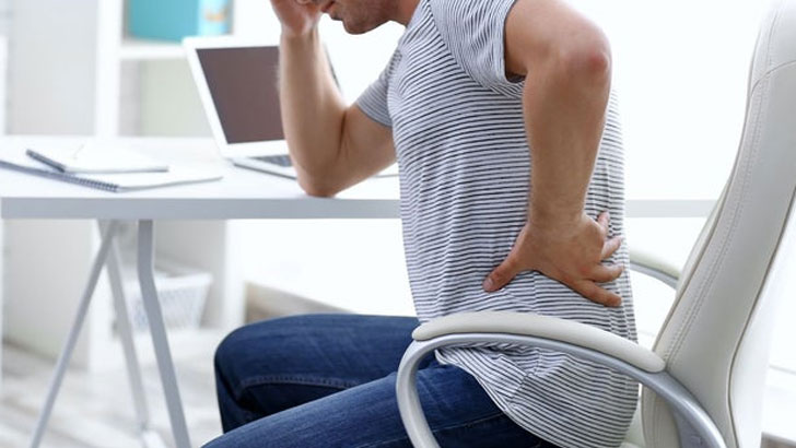 দীর্ঘক্ষণ বসে থেকে গায়ে ব্যথা? ঘরেই মিলবে সমাধান