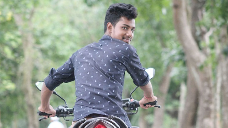 ‘আমার লাশ পরিবারকে দিয়েন না’ চিরকুট লেখে যুবকের আত্মহত্যা