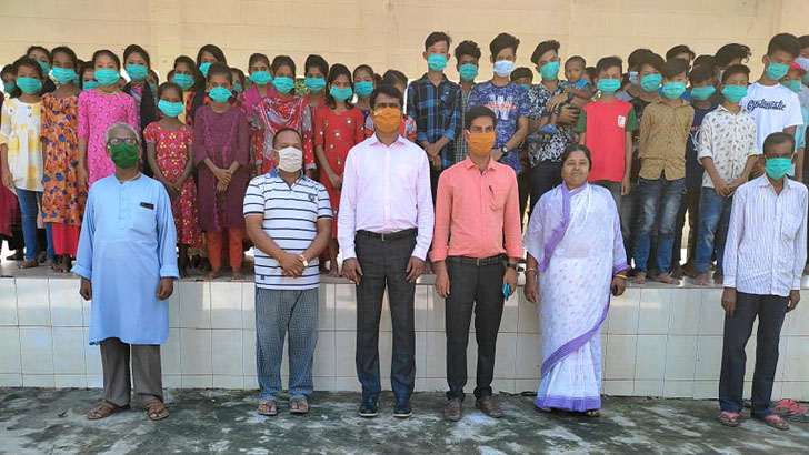 দুর্গাপুরে এতিম ও অসহায় শিশুদের ঈদ উপহার দিলেন ইউএনও