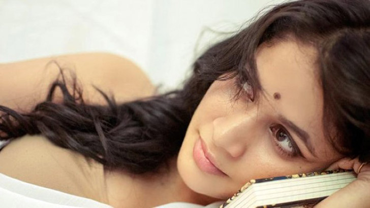 Alizee pornosini onlayn tomosha qiling