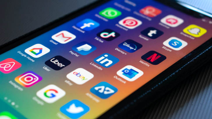 যে অ্যাপগুলো দ্রুত স্মার্টফোনের ব্যাটারি ক্ষয় করে