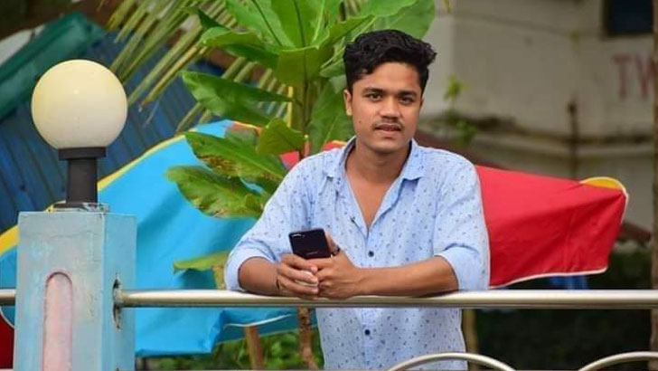 স্কুলের বারান্দায় যুবকের ঝুলন্ত লাশ