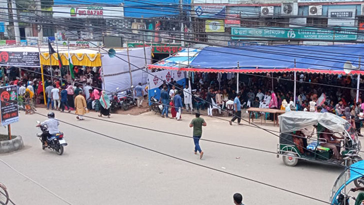 পাঁচ হাতের মধ্যে শোক দিবসে আ.লীগের ২ প্যান্ডেল