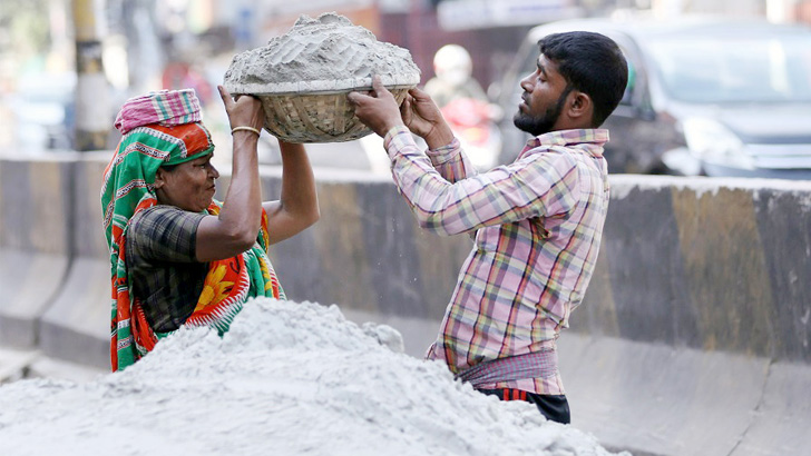 গ্রাম থেকে শহরে এসে ভাগ্যের চাকা কতটুকু ঘোরে