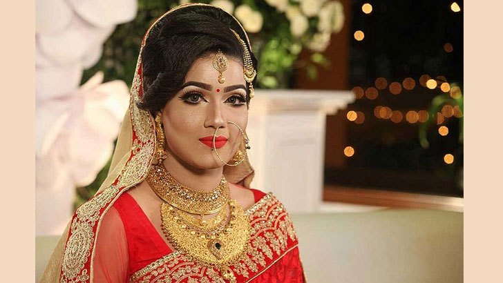 ১৩ সেপ্টেম্বর সারপ্রাইজ দেব ইনশাআল্লাহ: মাহি