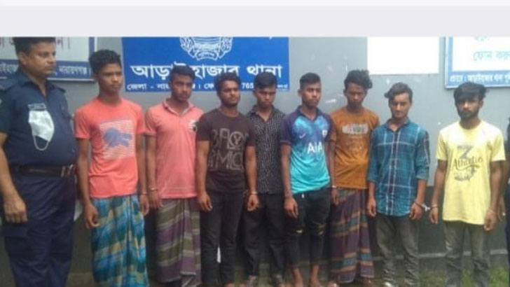 রাস্তার উপরই স্কুলছাত্রীকে গণধর্ষণ