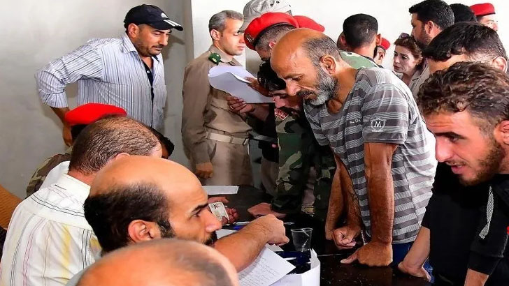 সিরিয়ায় দারা প্রদেশে আত্মসমর্পণ করছে শত শত বিদ্রোহী