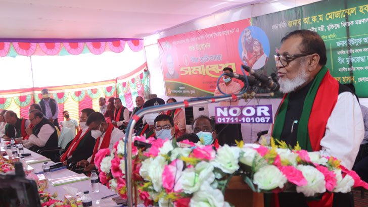 ‘বিএনপি এনেছিল চোরের স্বীকৃতি, শেখ হাসিনা এনেছে ২৬টি পদক’ 
