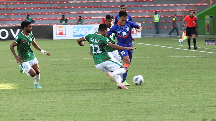 ভারতকে ঠেকিয়ে দিল ১০ জনের বাংলাদেশ