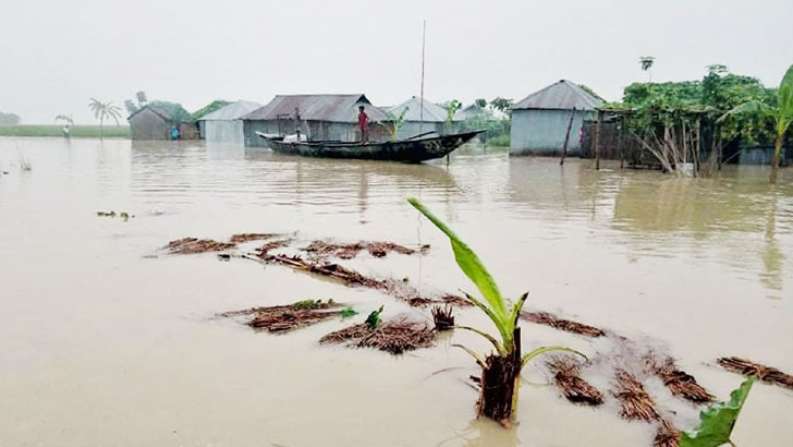 আকস্মিক বন্যা: দুর্গতদের সবরকম সহায়তা দিতে হবে