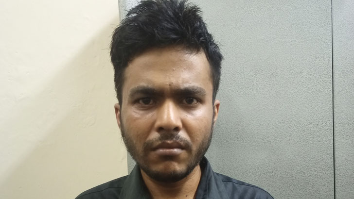 ২০ হাজার টাকায় প্রক্সি দিতে এসে বুয়েট ছাত্র আটক