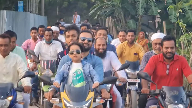 ভোটের মাঠে নায়ক সাইমন