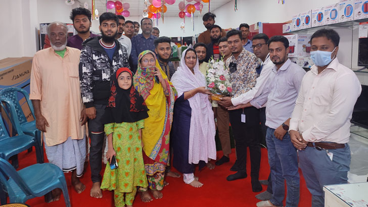 গাজীপুরে যমুনা ইলেকট্রনিক্সের নতুন শো-রুম উদ্বোধন