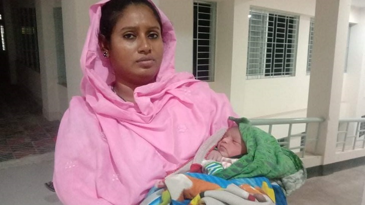 পাগলীর গর্ভে জন্ম নিল শিশু, ৩ নারীর কাড়াকাড়ি