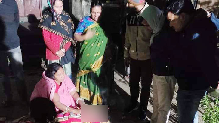 ইজিবাইকের চাকায় ওড়না পেঁচিয়ে প্রাণ গেল শিক্ষিকার