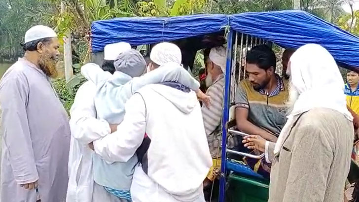 খাবার খাইয়ে তাবলিগের ১৫ মুসল্লির সর্বস্ব লুট