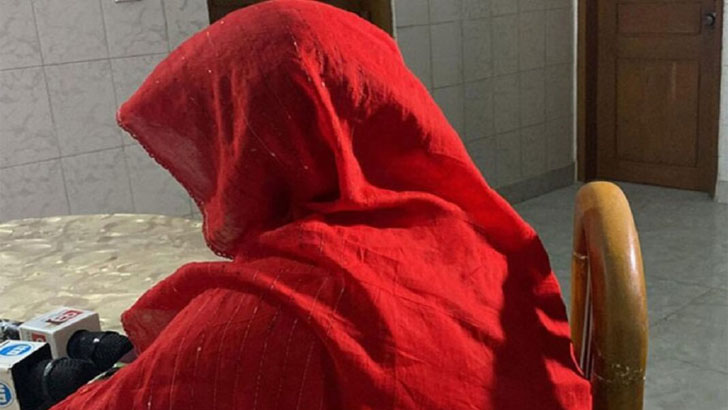 সন্তানের চিকিৎসায় পর্যটকদের কাছে সাহায্য চাইতেন সেই গৃহবধূ: র‌্যাব