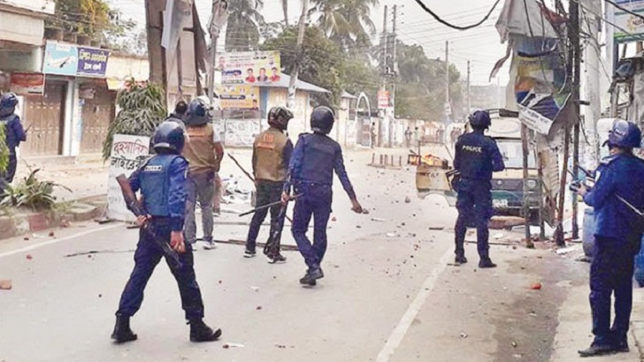 বিএনপির সমাবেশে ১২০০ রাউন্ড গুলি, এসপি মুরাদের বিরুদ্ধে মামলার আবেদন