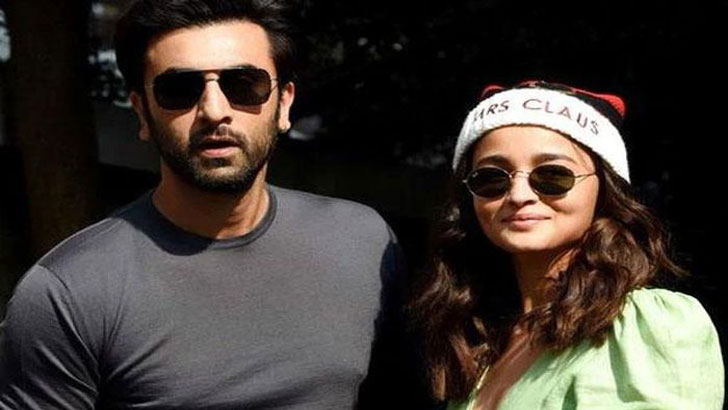 আলিয়ার কাছ থেকে প্রথমবার যে স্বীকৃতি পেলেন রণবীর