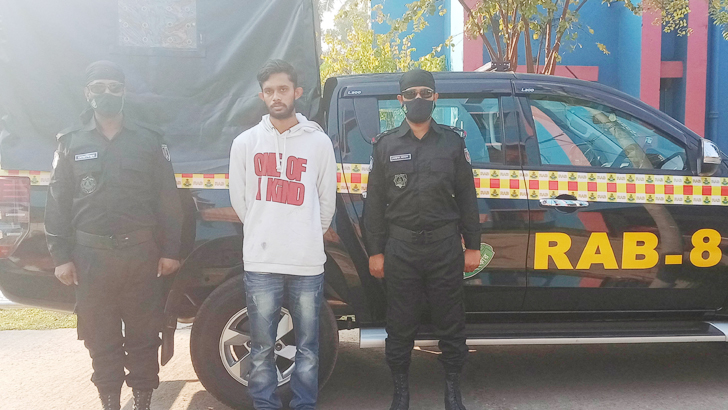 ‘স্ত্রীর সঙ্গে আপত্তিকর অবস্থায় দেখে বন্ধুকে খুন করে হৃদয়’