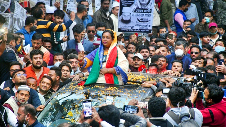 নিজের সংসারের দিকে তাকাই নাই, আপনাদের সেবা করে গেছি: আইভী