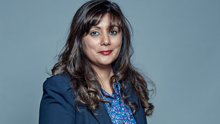 মুসলিম হওয়ায় মন্ত্রিত্ব হারান নুসরাত 