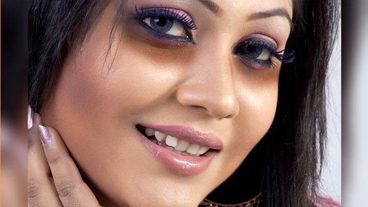 চোখের নিচের ও ঠোঁটের কালো দূরে করণীয়