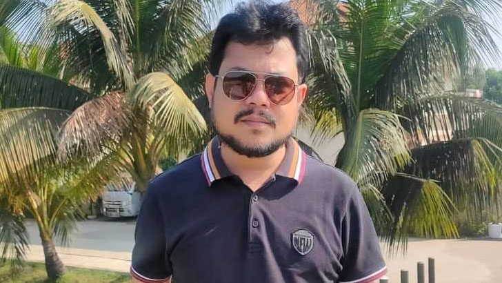 বাবা-মাকে নিয়ে স্ট্যাটাস দেওয়ার ৩০ মিনিট পরই মারা গেলেন সজীব